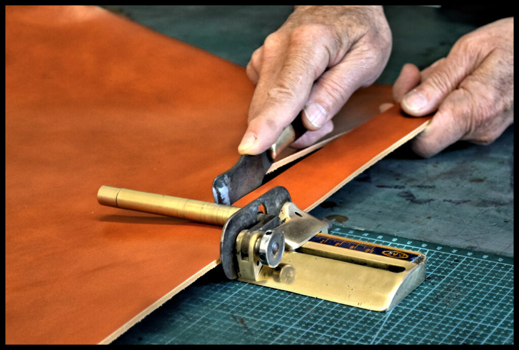 Coupe du cuir pleine fleur pour la ceinture sur mesures